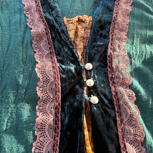 Cute Winter Top - Picture 3 of 7